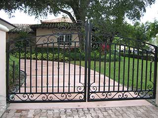 Common Driveway Gate Materials Used Today | Gate Repair Encinitas, CA Common Driveway Gate Materials Used Today | Gate Repair Encinitas, CA